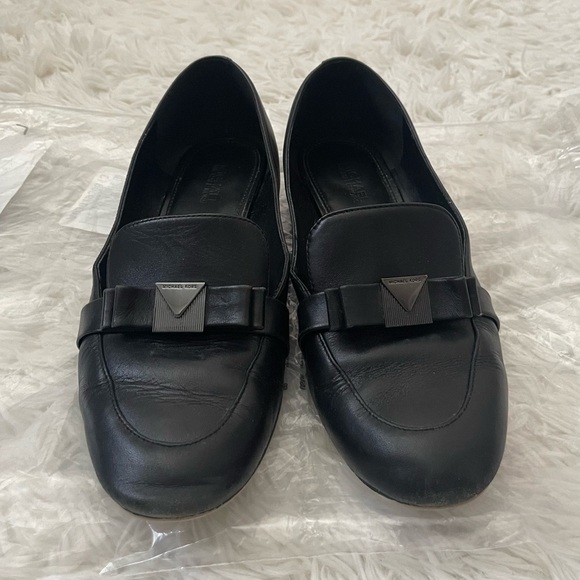 Micheal Kors Caroline Leather Loafer - Picture 3 of 8